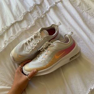 Nike Air Women’s 8.5